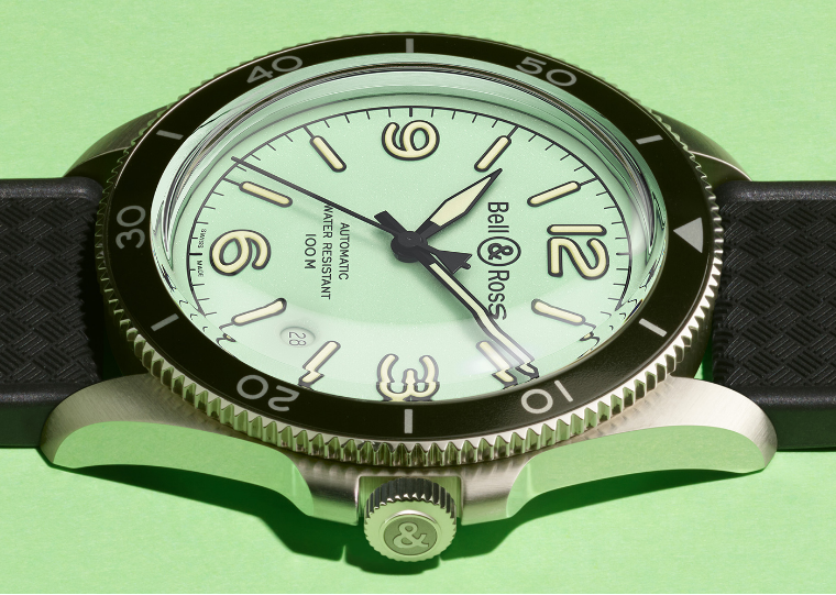 Replica Uhren Bell & Ross debütiert mit den Uhren BR V2-92 Full Lum und BR V2-92 Orange in limitierter Auflage